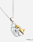 Stella | Hug Pendant Necklace
